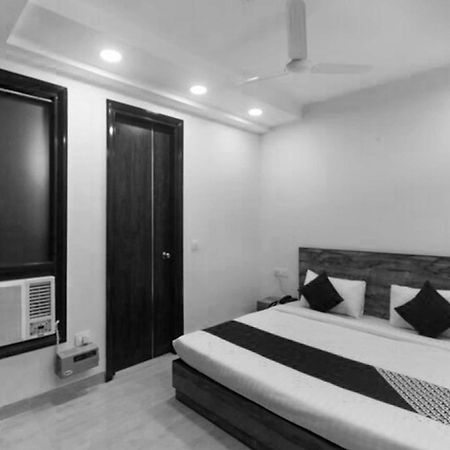 Super Hotel O Comfort Residency Near Artemis Hospital Γκουργκάον Εξωτερικό φωτογραφία