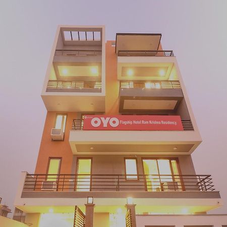Super Hotel O Comfort Residency Near Artemis Hospital Γκουργκάον Εξωτερικό φωτογραφία