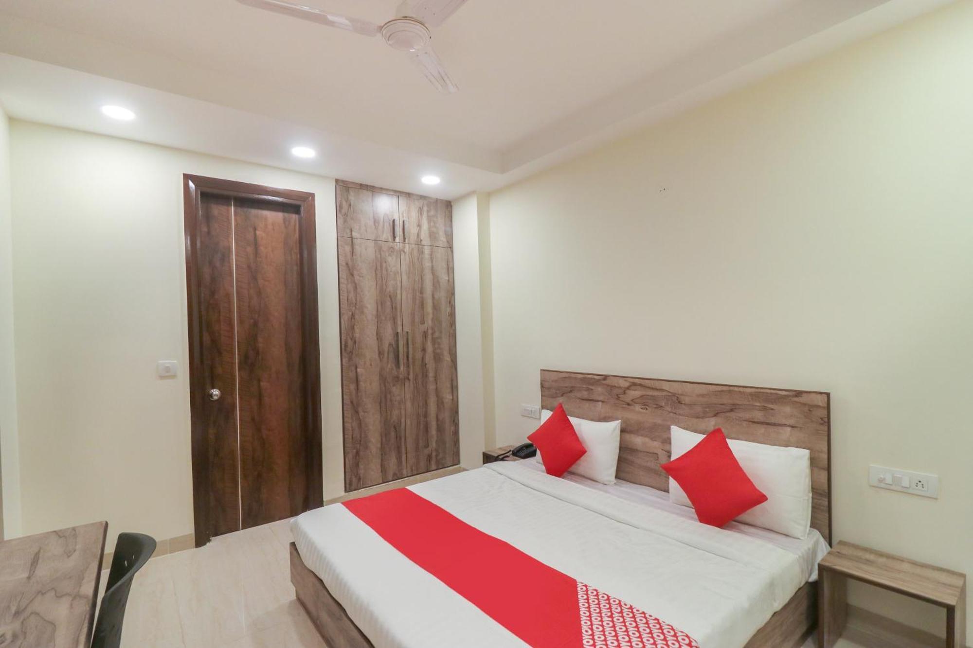 Super Hotel O Comfort Residency Near Artemis Hospital Γκουργκάον Εξωτερικό φωτογραφία