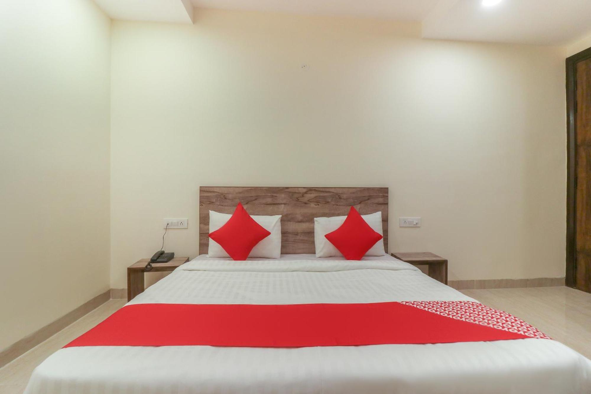 Super Hotel O Comfort Residency Near Artemis Hospital Γκουργκάον Εξωτερικό φωτογραφία