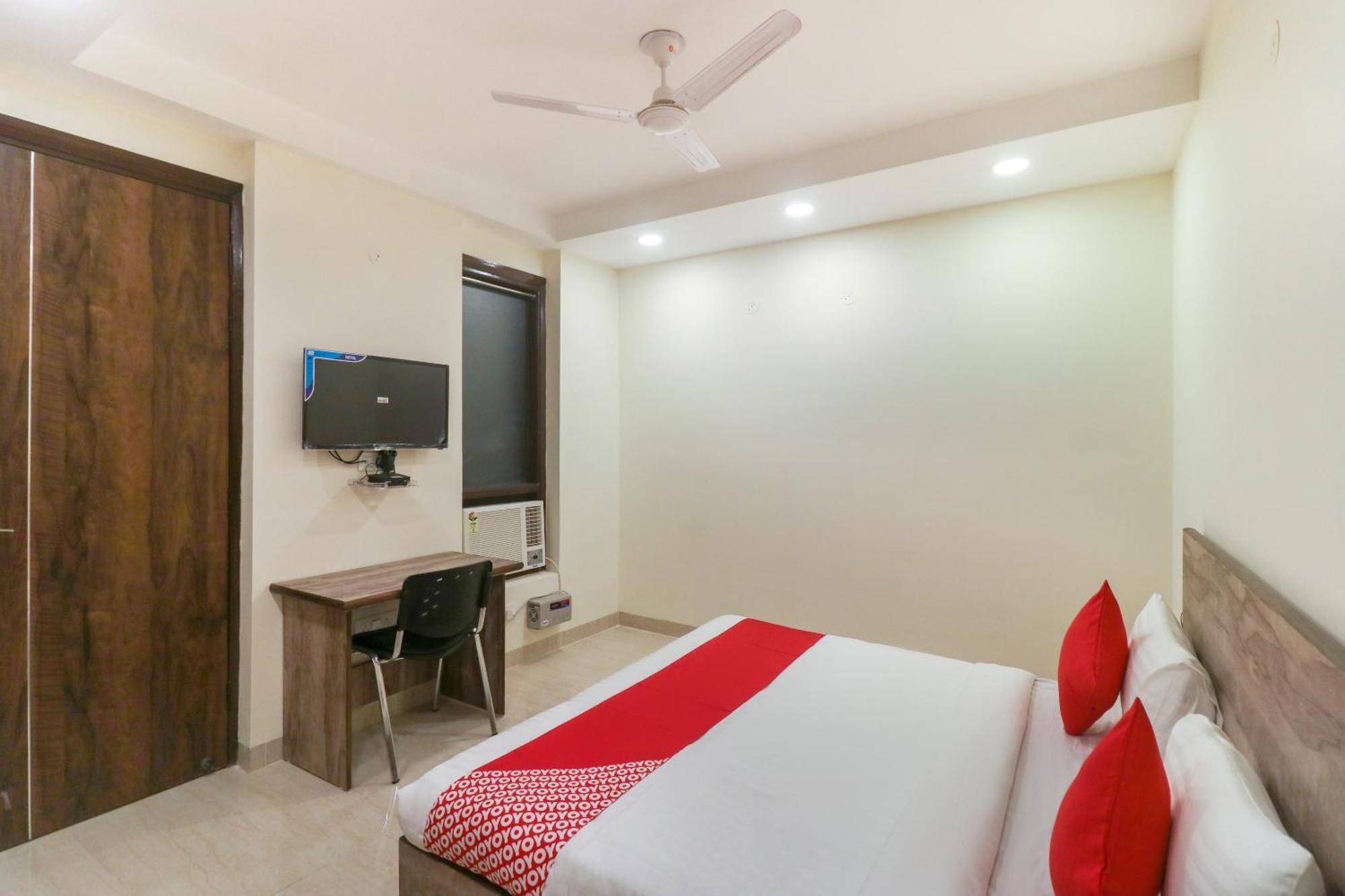 Super Hotel O Comfort Residency Near Artemis Hospital Γκουργκάον Εξωτερικό φωτογραφία