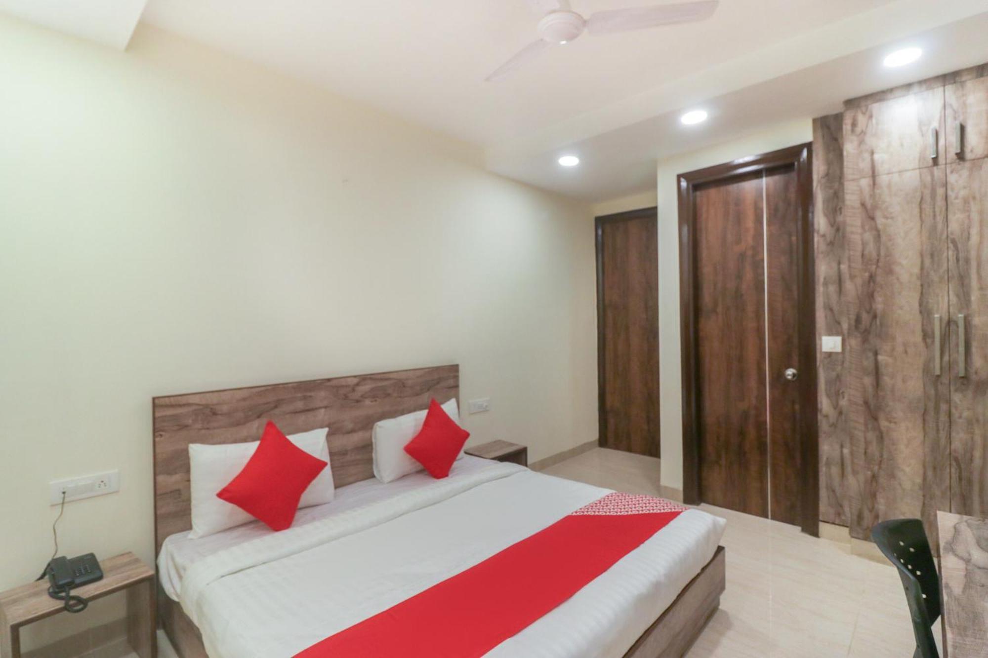 Super Hotel O Comfort Residency Near Artemis Hospital Γκουργκάον Εξωτερικό φωτογραφία